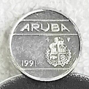 Circulated 1991 Aruban 10 Cent Coat of Arms Coin made of Nickel Plated Steel!!